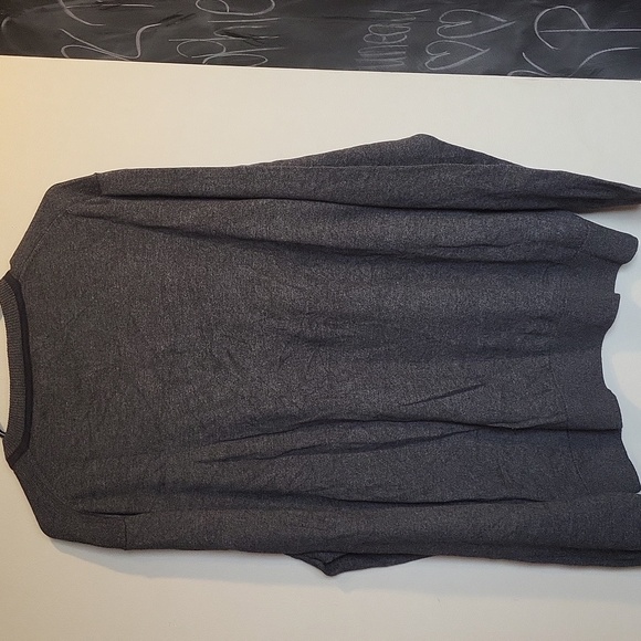 NEW- Perry Ellis Charcoal V-Neck Sweater, Size XL - Picture 2 of 5